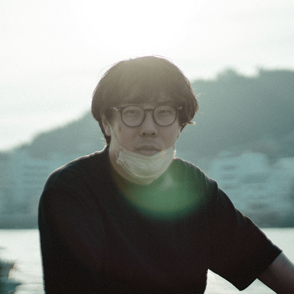 眞鍋海里監督