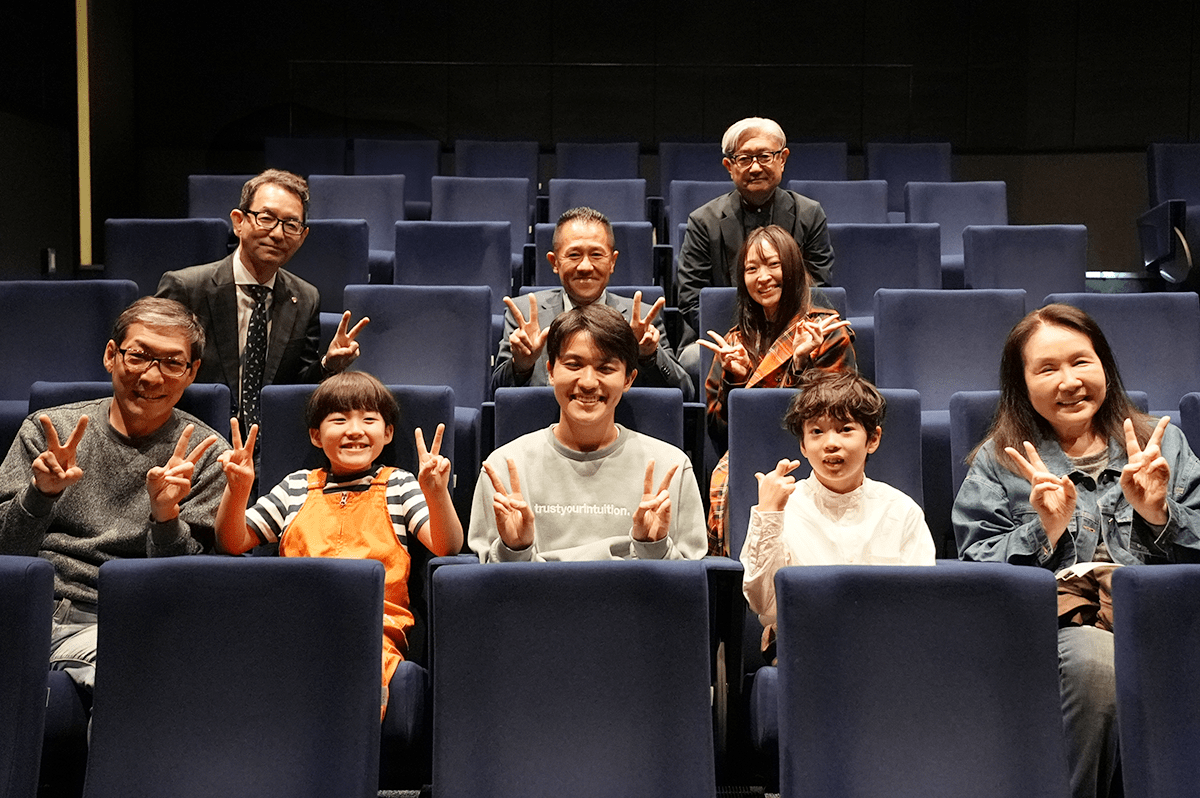 初号試写会